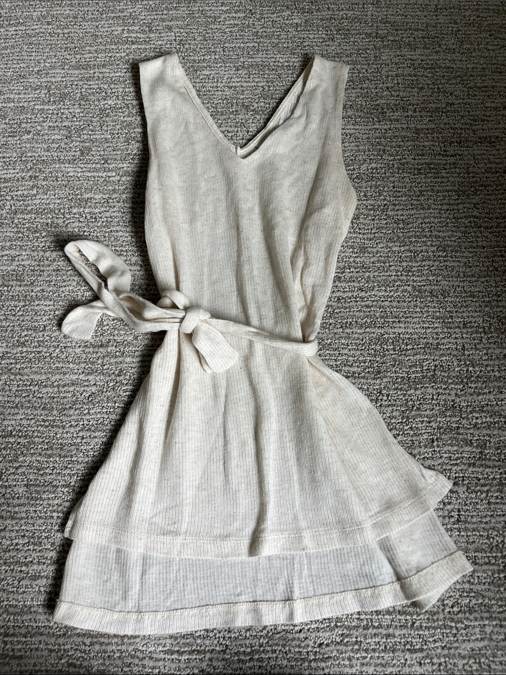 A New Day Ribbed V-Neck Tank Shirt In Cream. Size Xs